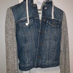 Jean jacket with hood